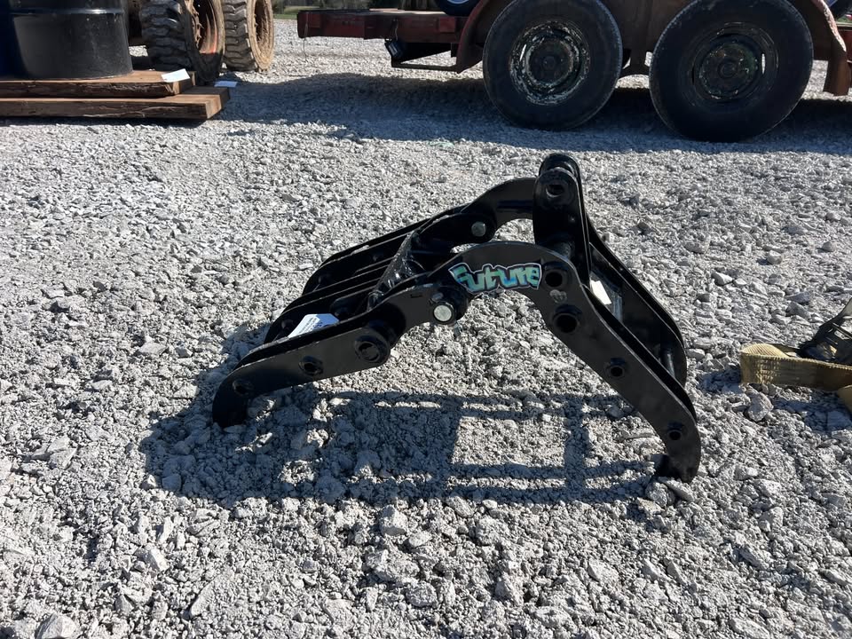 New Mini excavator grapple attachment