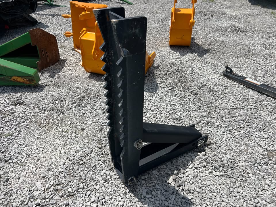 New 36 Inch Weld on Excavator Thumb (Weighs 139lbs!)